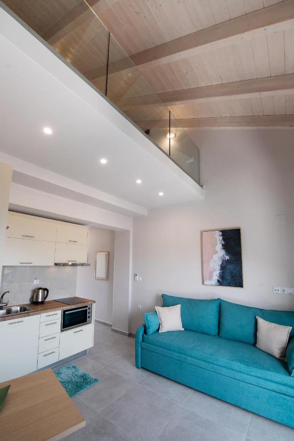 Above Blue Maisonettes Grey Diamond Nikiana Esterno foto