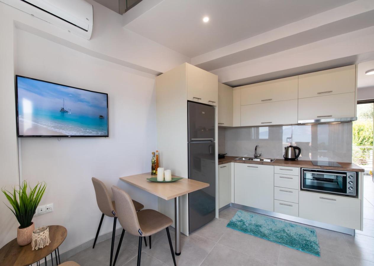 Above Blue Maisonettes Grey Diamond Nikiana Esterno foto